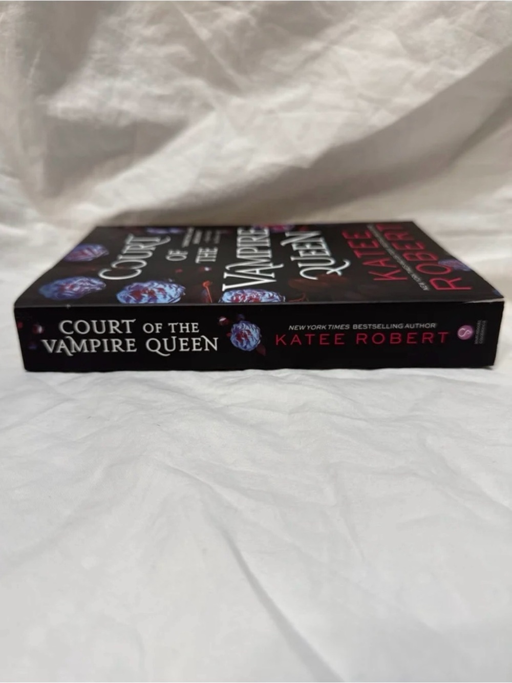 “Court of the Vampire Queen” Paperback Dark Paranormal Romance by Katee Robert - Picture 3 of 9